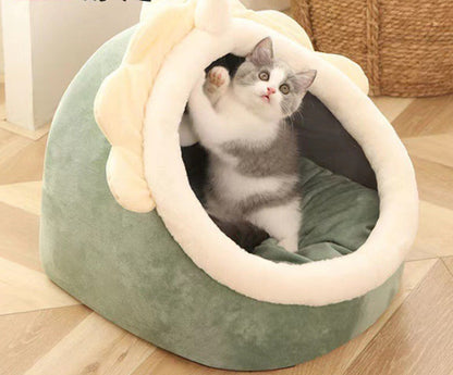 Cozy nest for cats and small dogs